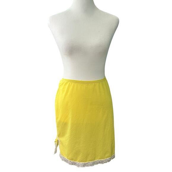 Vintage Maidenform Slip Skirt Yellow Lace Bow Size Small - Picture 2 of 11